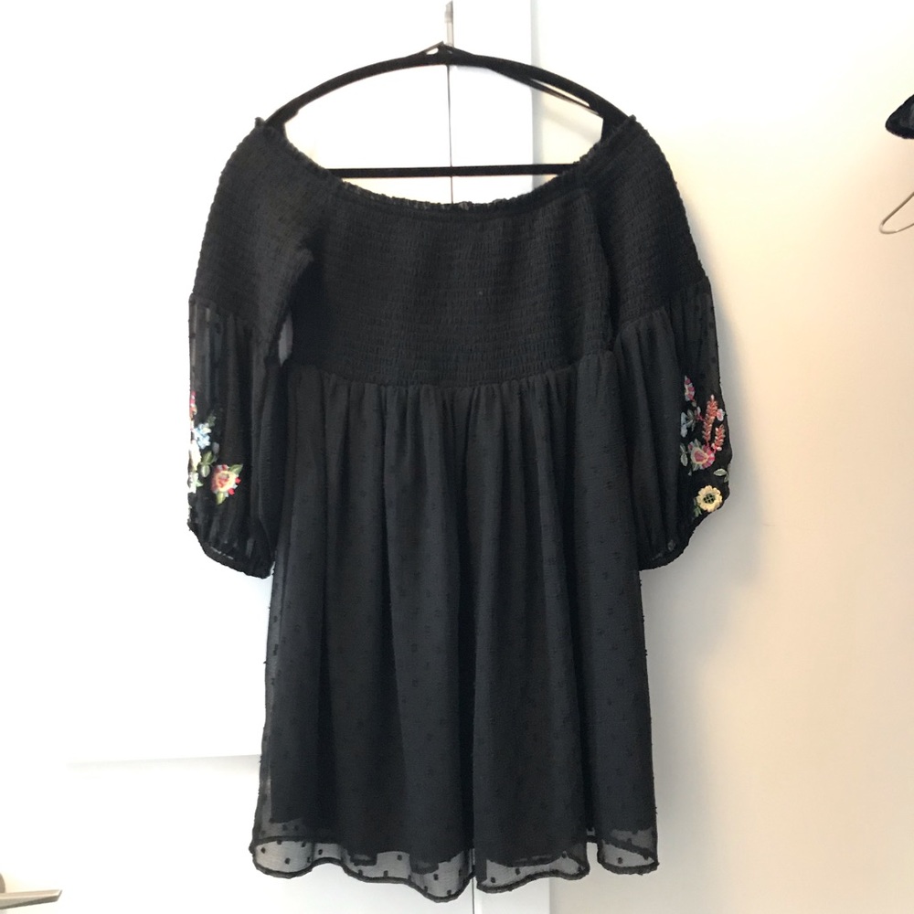 Mini baby doll dress. Zara